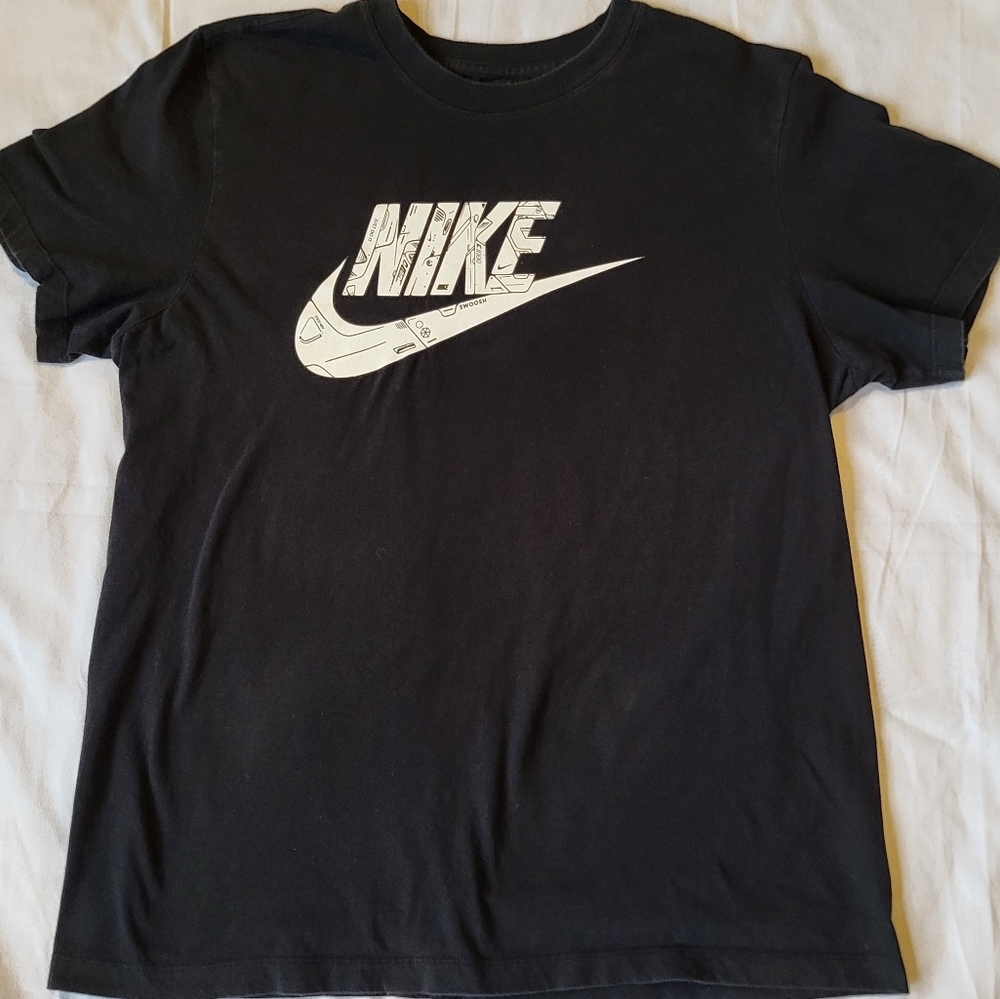 Nike Tee Size Large